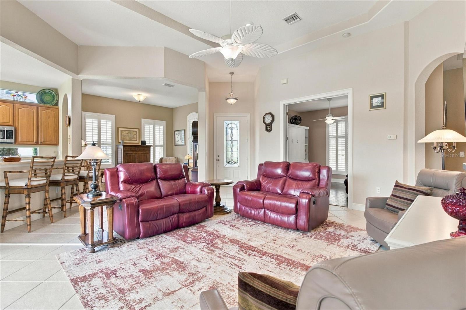 Great room...ROOM FOR EVERYBODY!