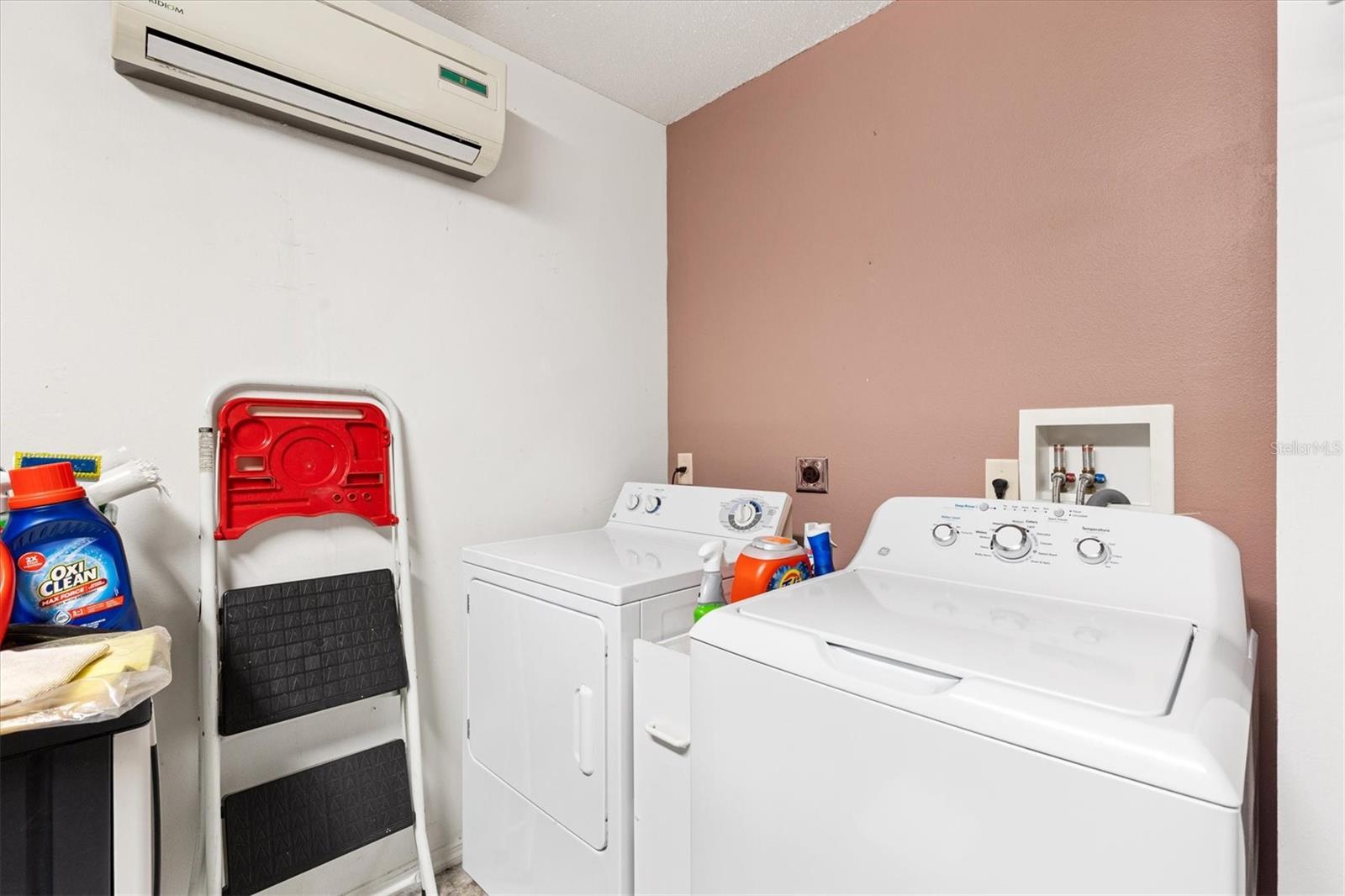 laundry Area in Garage