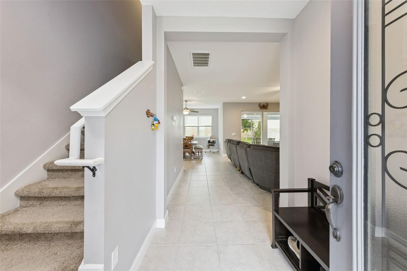 Entry/Foyer Entry/Foyer