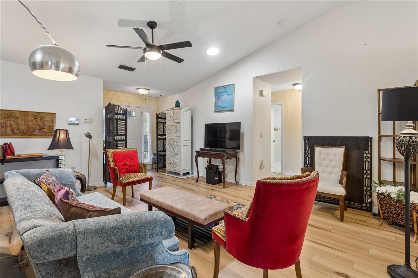 803 DUNDEE CIRCLE, #803, Leesburg, FL 34788