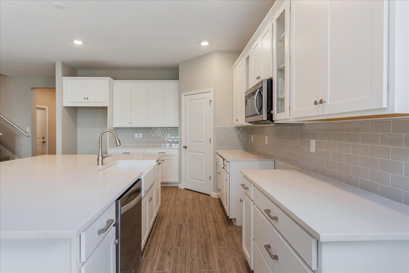 Note: The sample photos included are of the model home and are meant to showcase the craftsmanship and design quality.