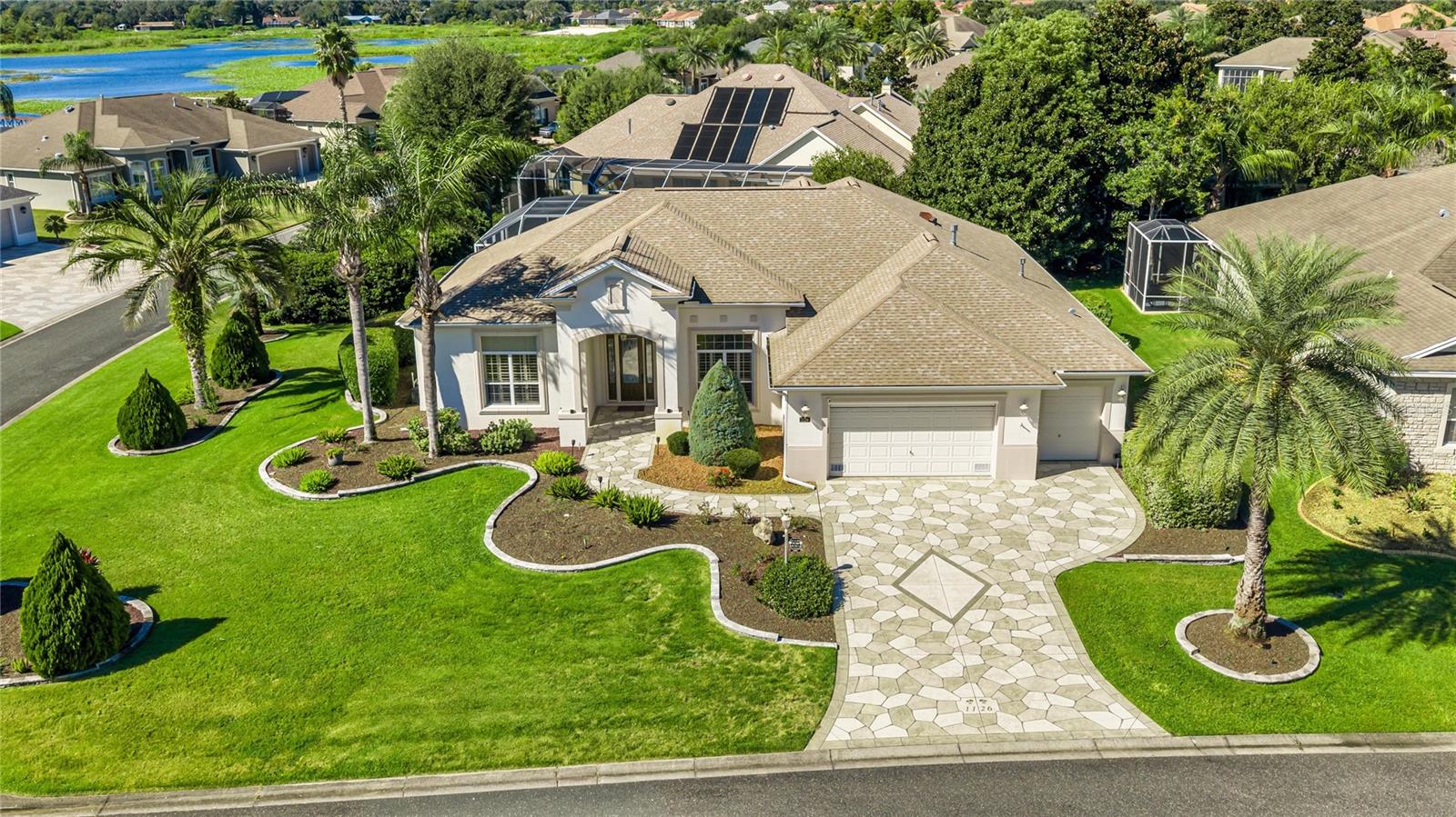 ST. CHARLES PREMIER POOL HOME WITH LAKE VIEW MIONA SHORES.