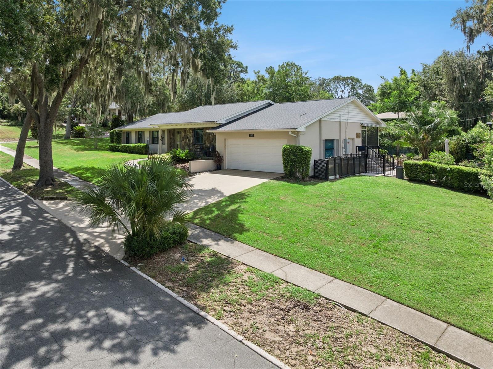 1325 OVERLOOK DRIVE, Mount Dora, FL 32757