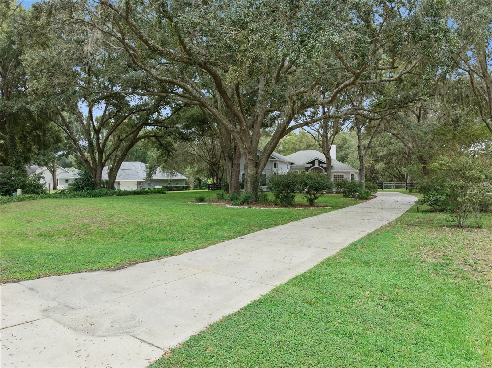 949 HAWK LANDING, Fruitland Park, FL 34731
