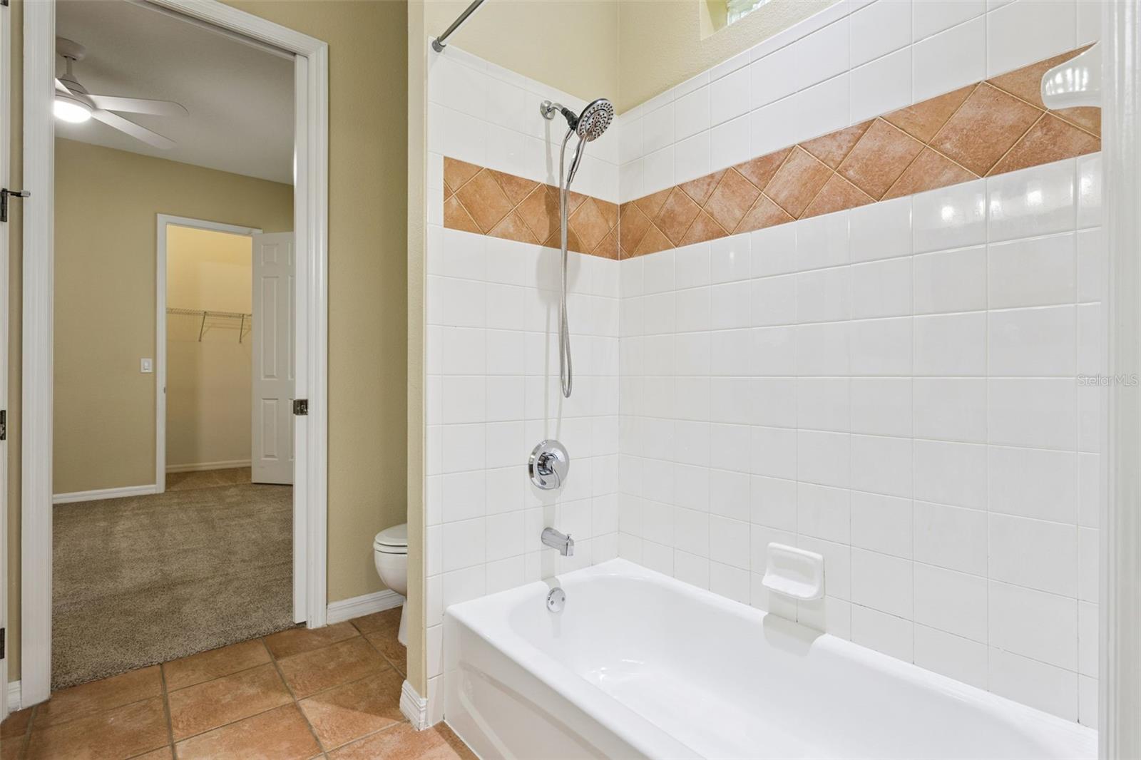 949 HAWK LANDING, Fruitland Park, FL 34731