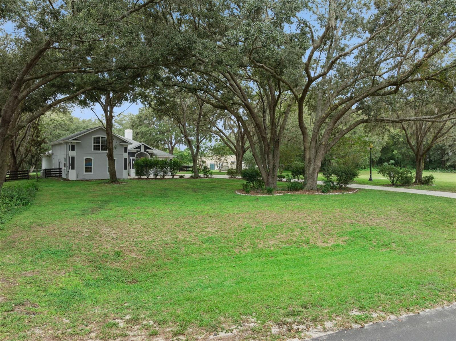 949 HAWK LANDING, Fruitland Park, FL 34731