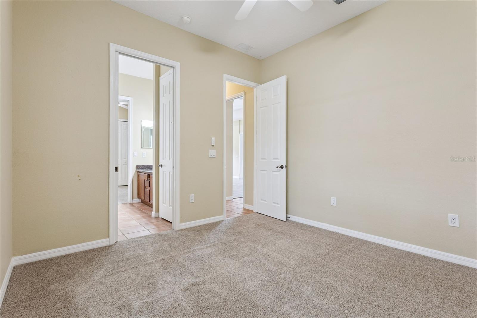 949 HAWK LANDING, Fruitland Park, FL 34731