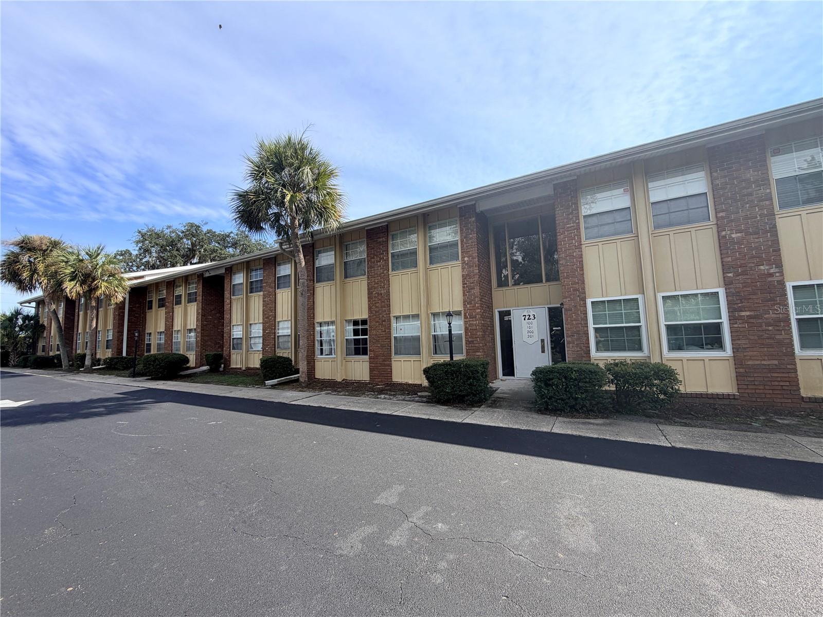 723 PERKINS STREET, #200, Leesburg, FL 34748