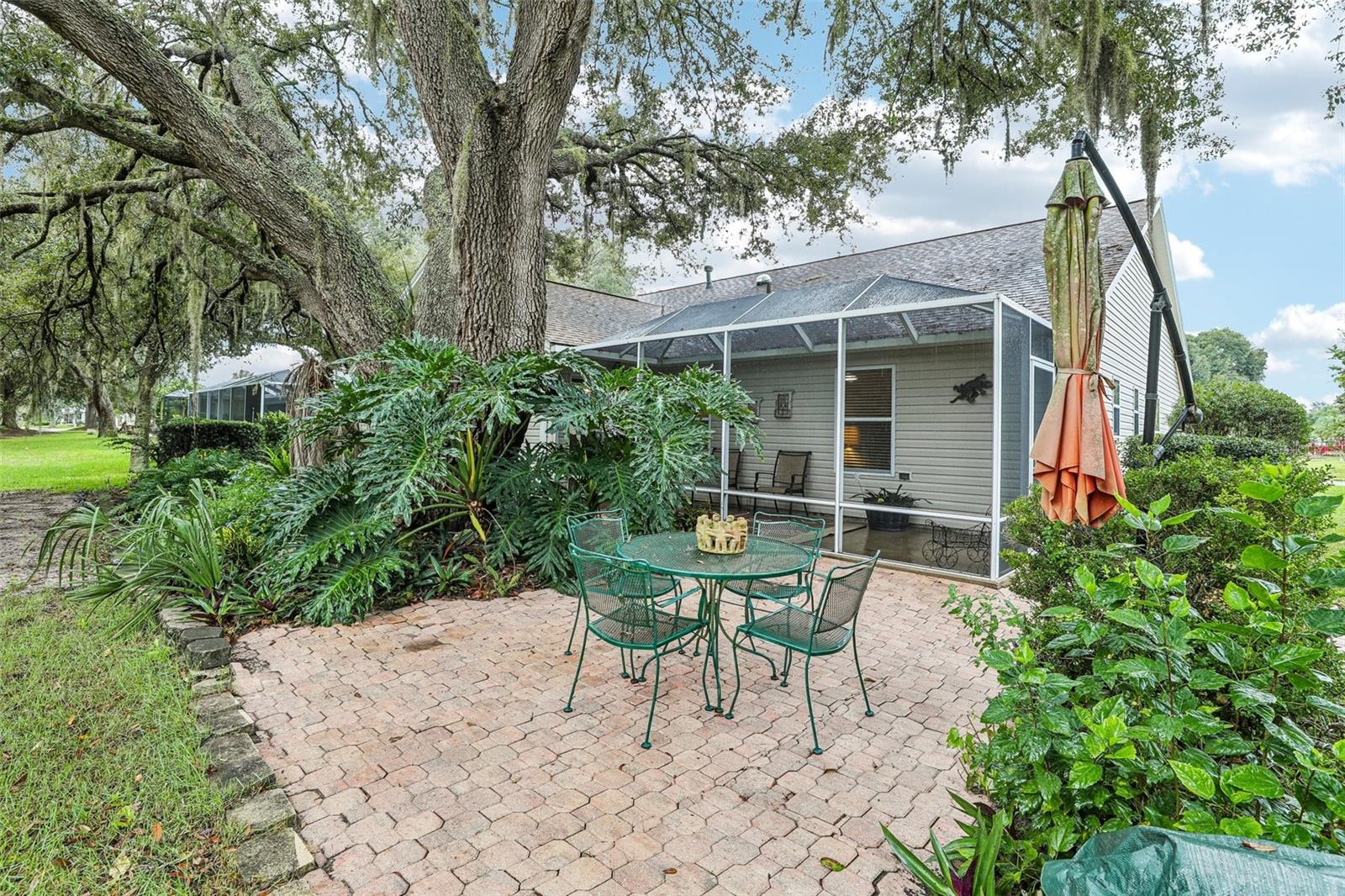 460 LOMA PASEO DRIVE, The Villages, FL 32159