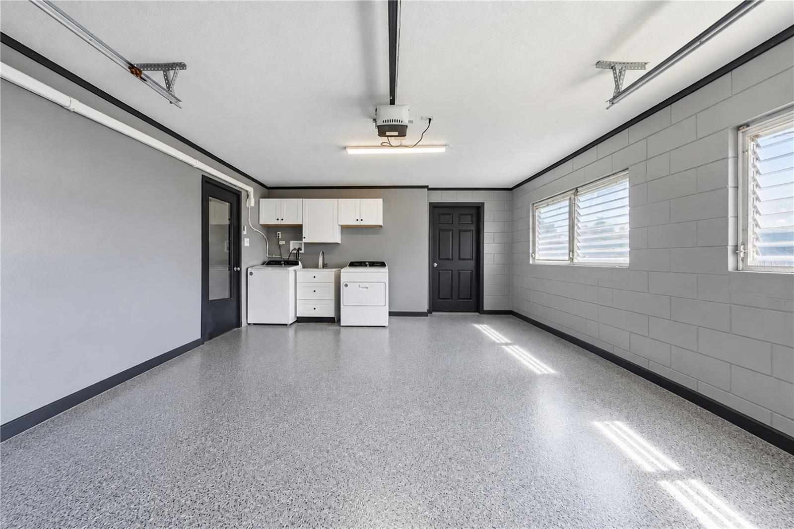 1612 ORANGE AVENUE, Tavares, FL 32778
