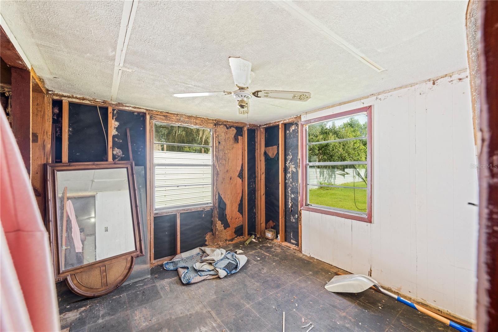 14965 SE 217TH TERRACE, Umatilla, FL 32784