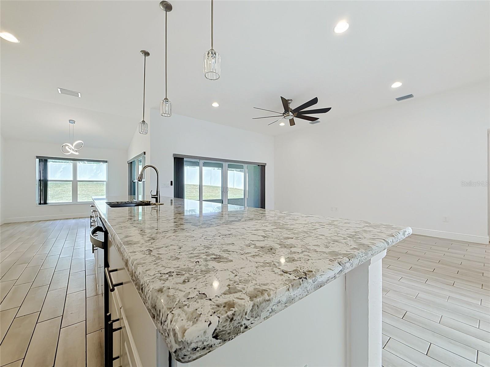 10371 ADDISON SHORE WAY, Oxford, FL 34484