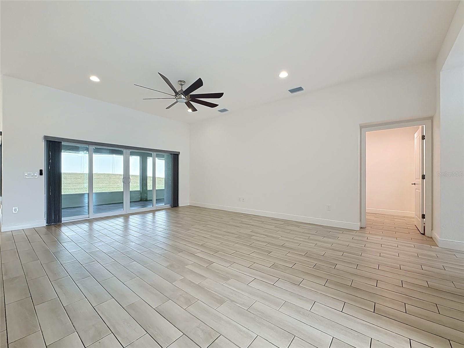 10371 ADDISON SHORE WAY, Oxford, FL 34484