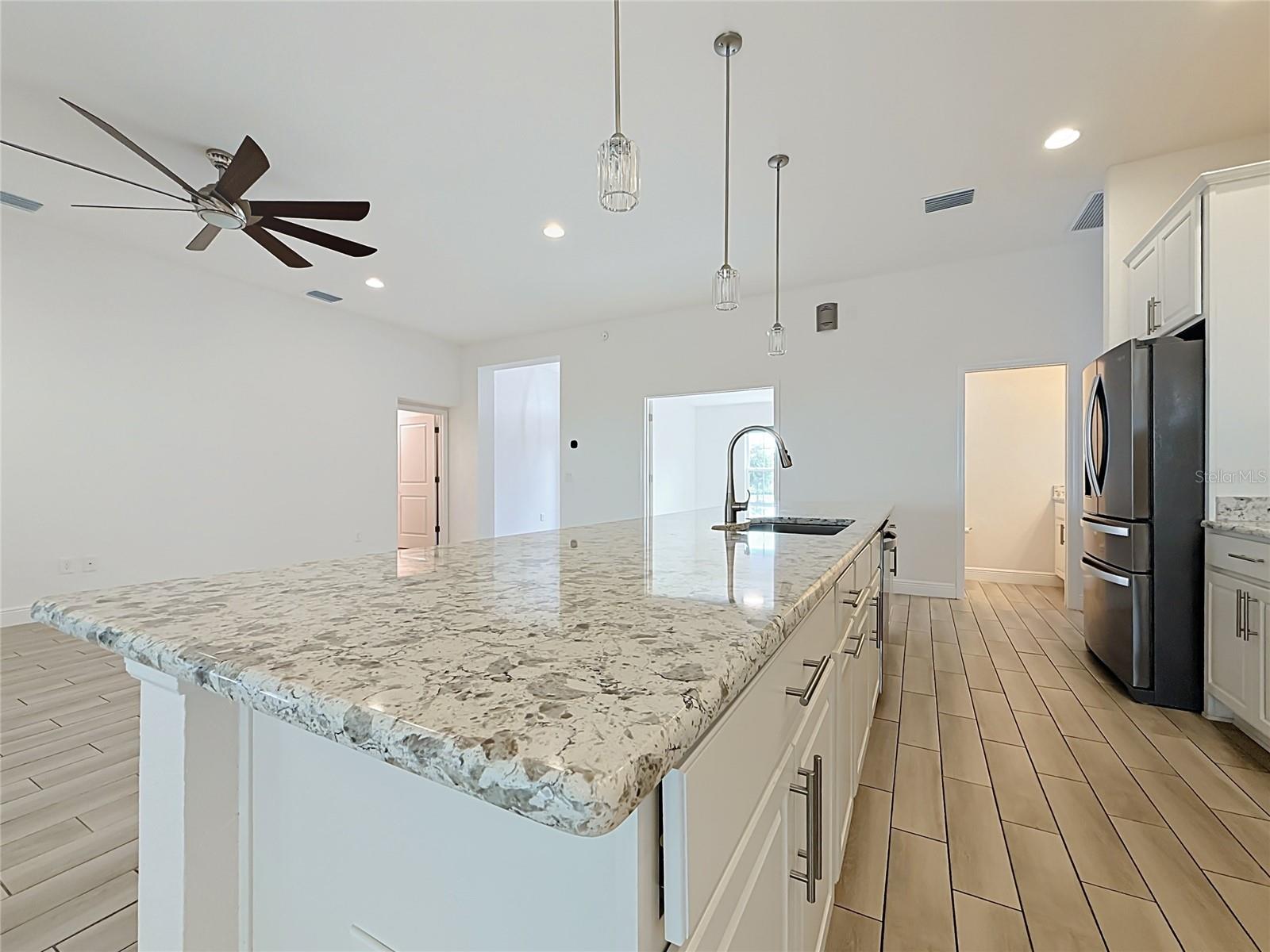 10371 ADDISON SHORE WAY, Oxford, FL 34484