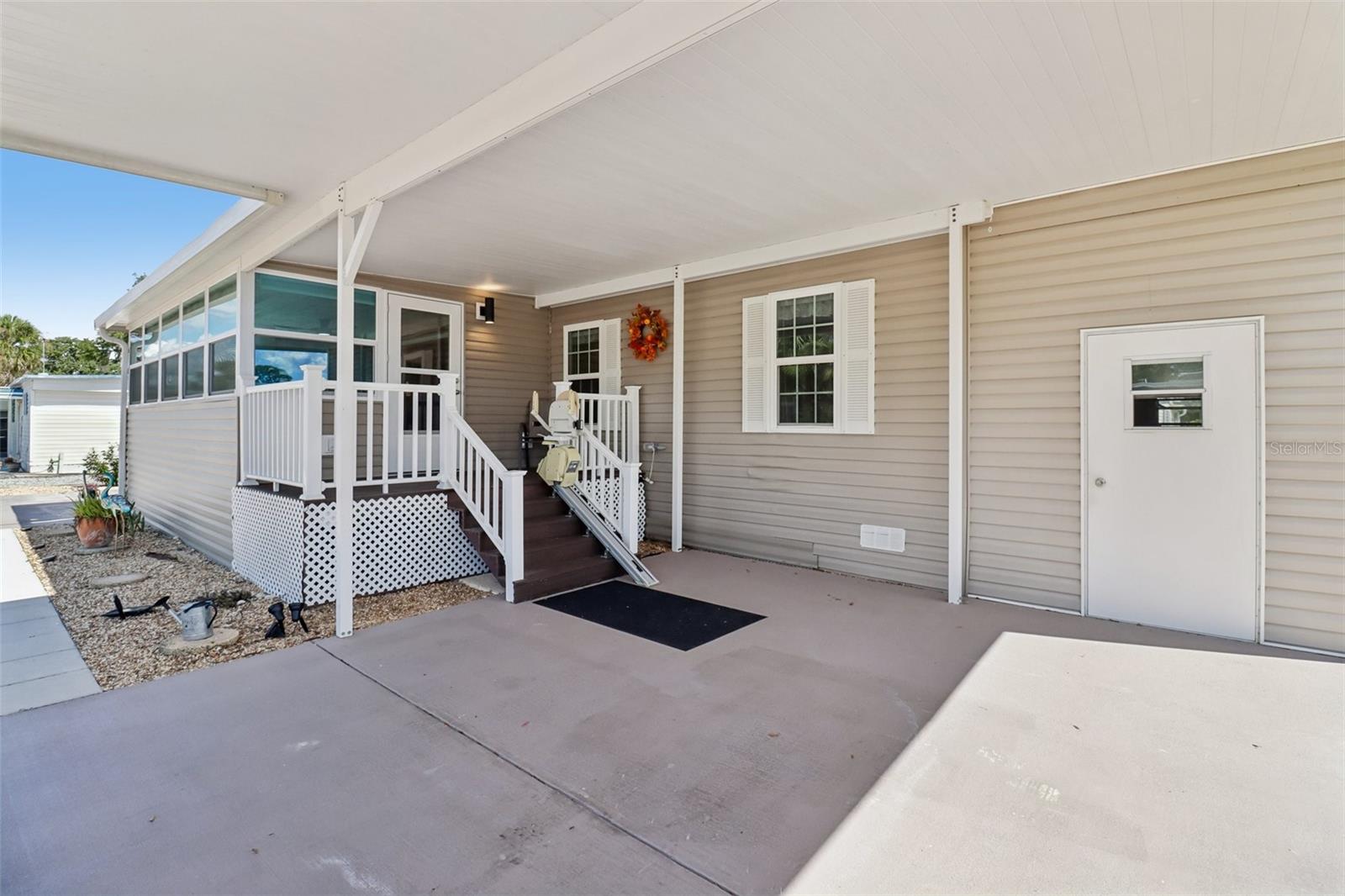 2745 VINDALE ROAD, Tavares, FL 32778