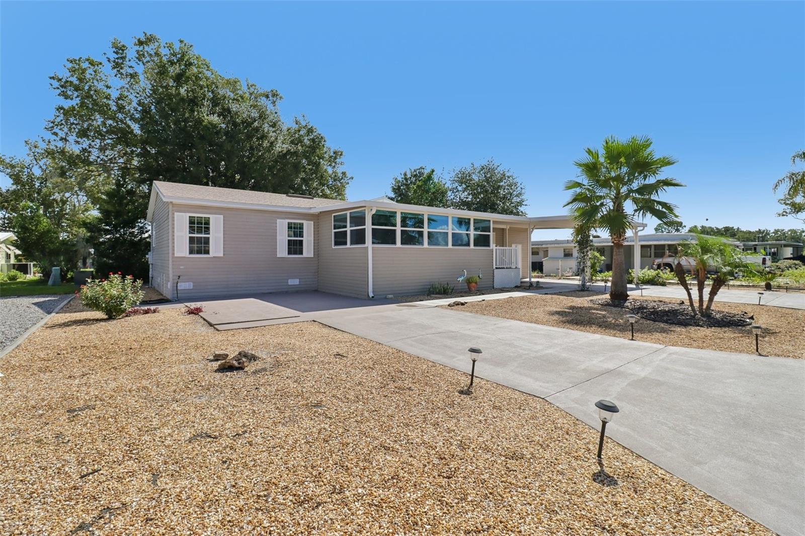 2745 VINDALE ROAD, Tavares, FL 32778