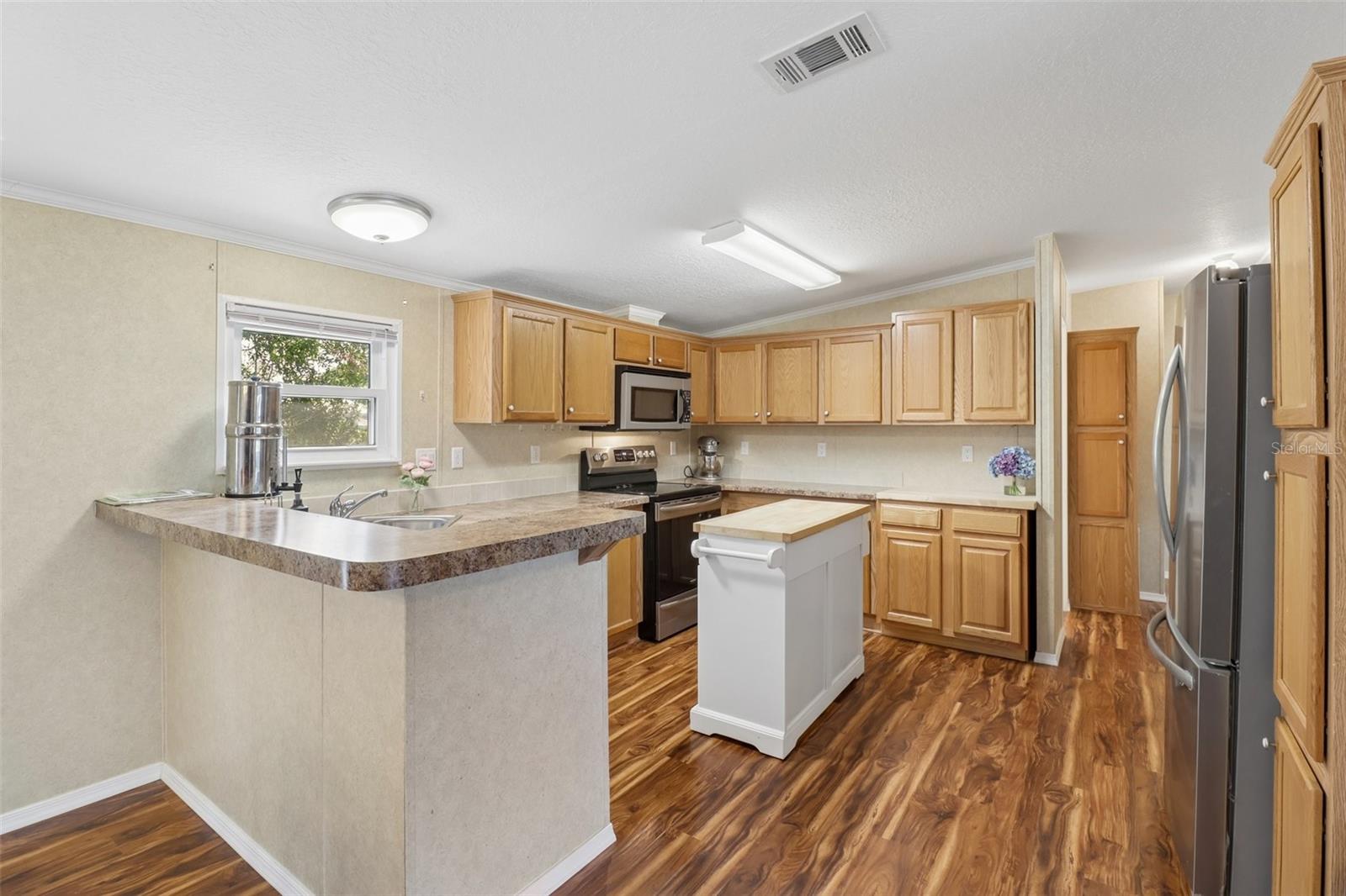 2745 VINDALE ROAD, Tavares, FL 32778