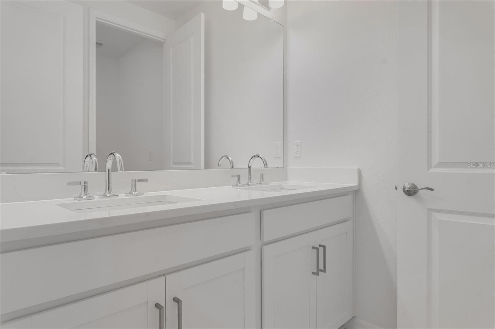 17572 VALLEYWOOD PARKWAY, Land O Lakes, FL 34638