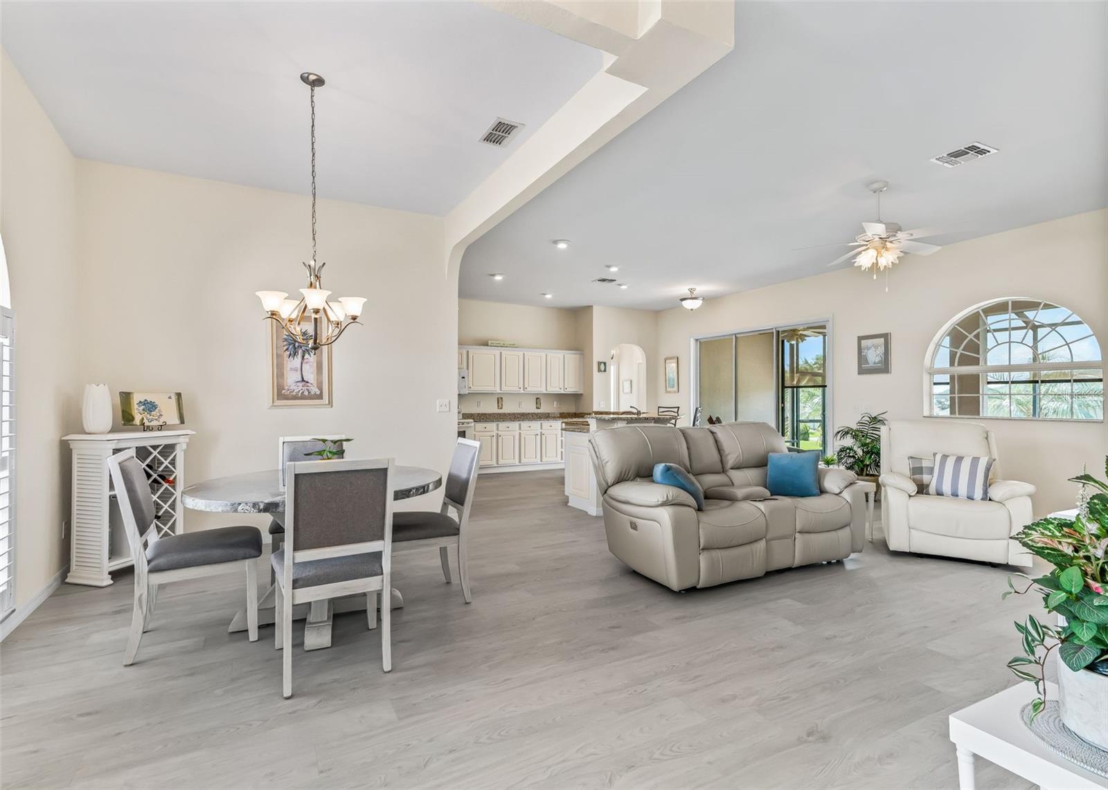 Neutral colors throughout