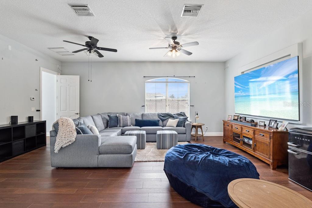 Bonus room on 2nd floor