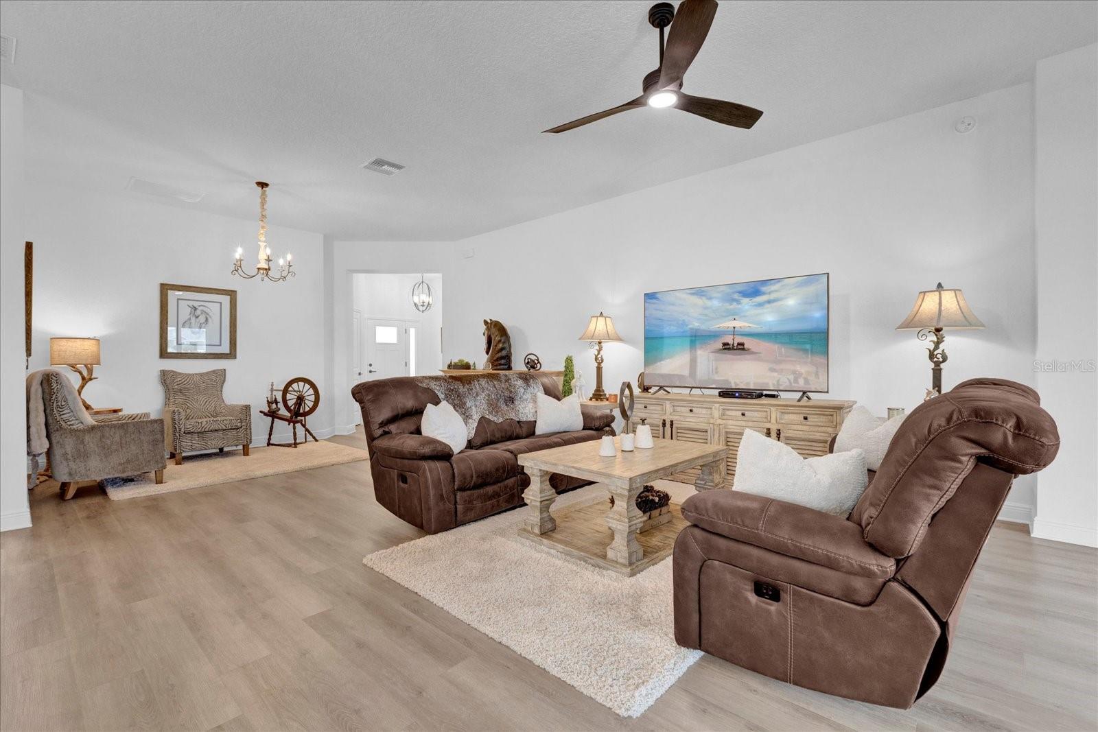 1393 KENNETH STREET, The Villages, FL 34762 1393 KENNETH STREET, The Villages, FL 34762