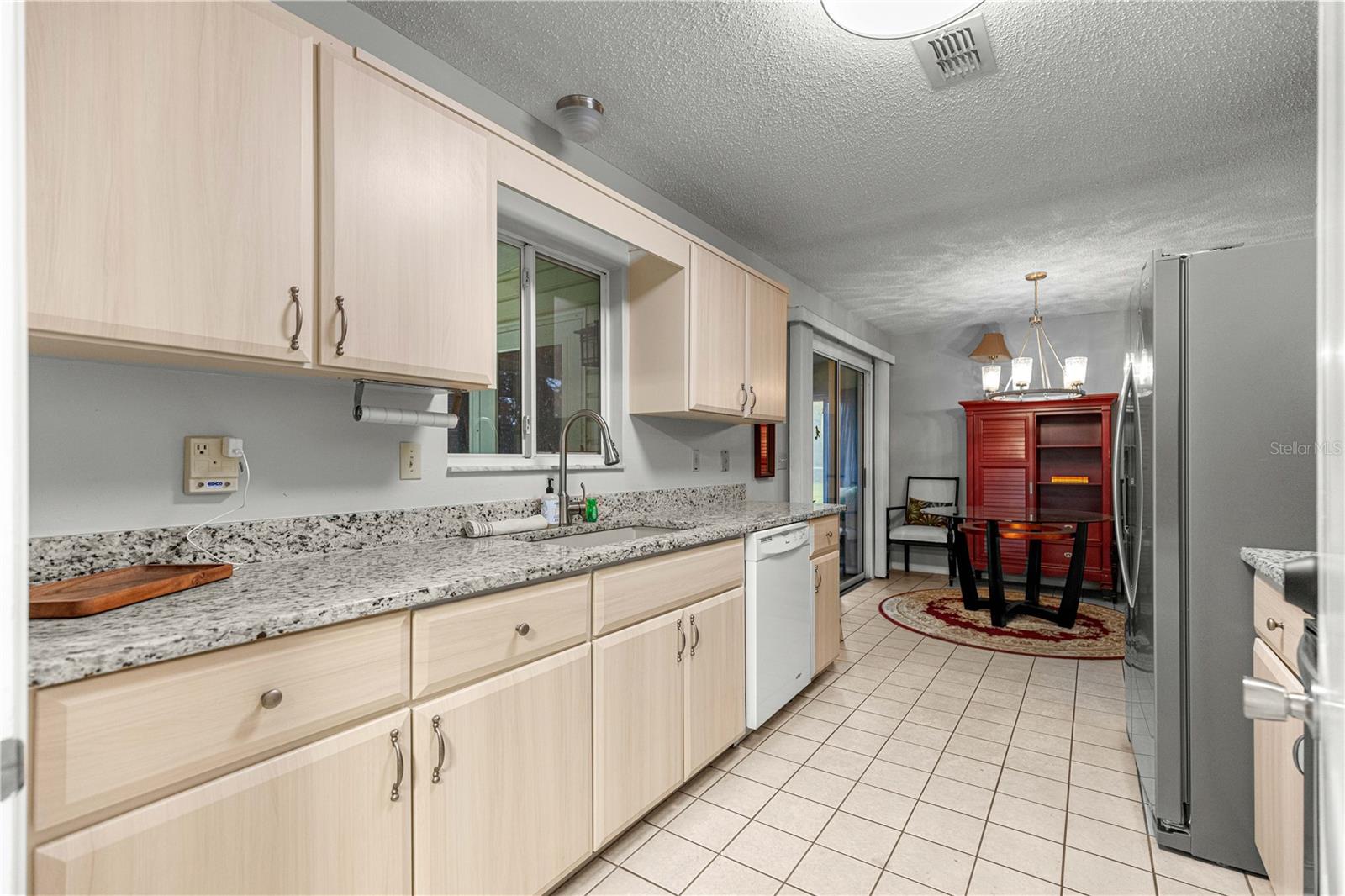 KITCHEN TO DINING