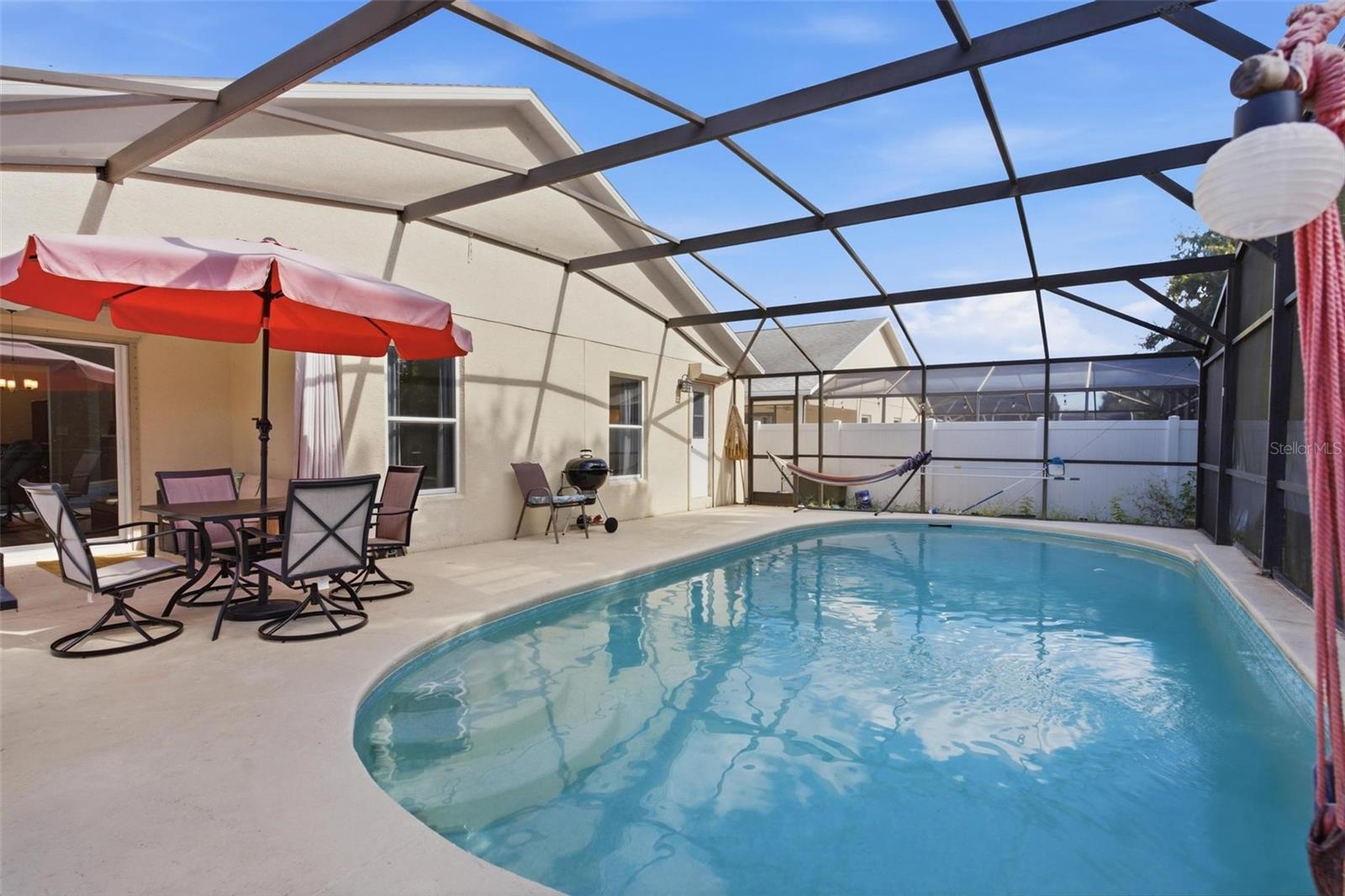 Pool With Screen Enclosure