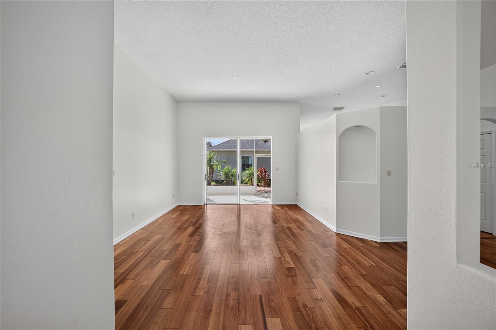 ENTRYWAY AND LIVINGROOM