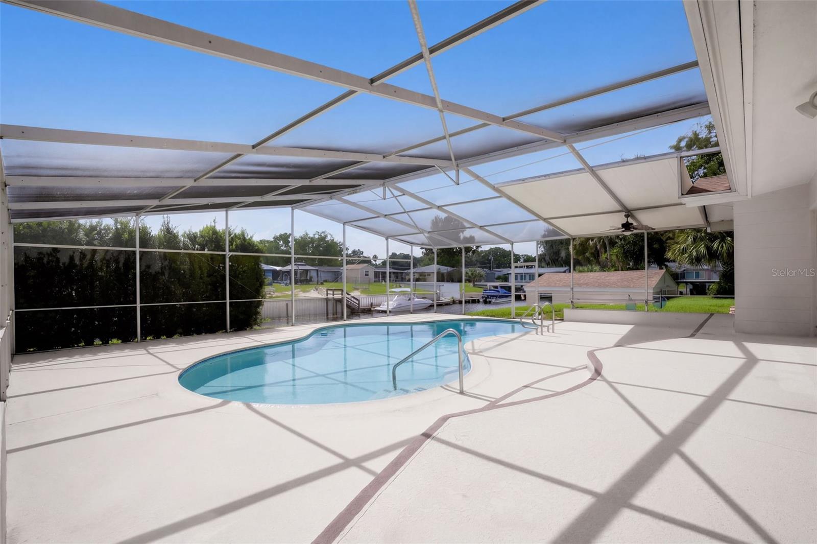 1627 CANAL COURT, Tavares, FL 32778
