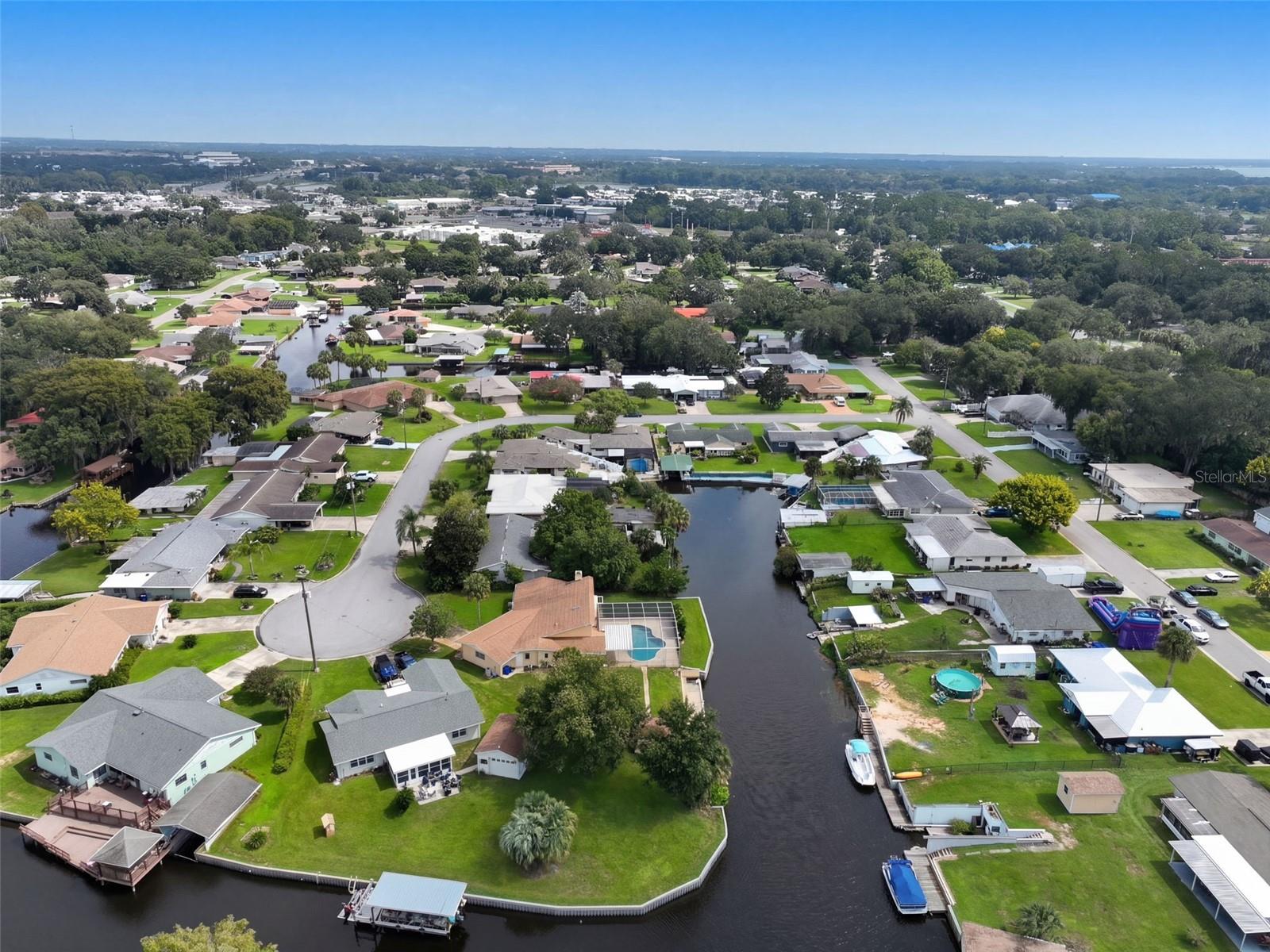 1627 CANAL COURT, Tavares, FL 32778