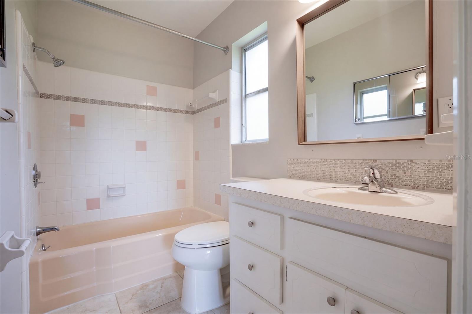 1627 CANAL COURT, Tavares, FL 32778