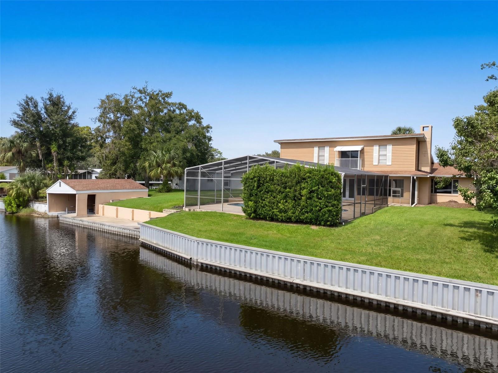 1627 CANAL COURT, Tavares, FL 32778