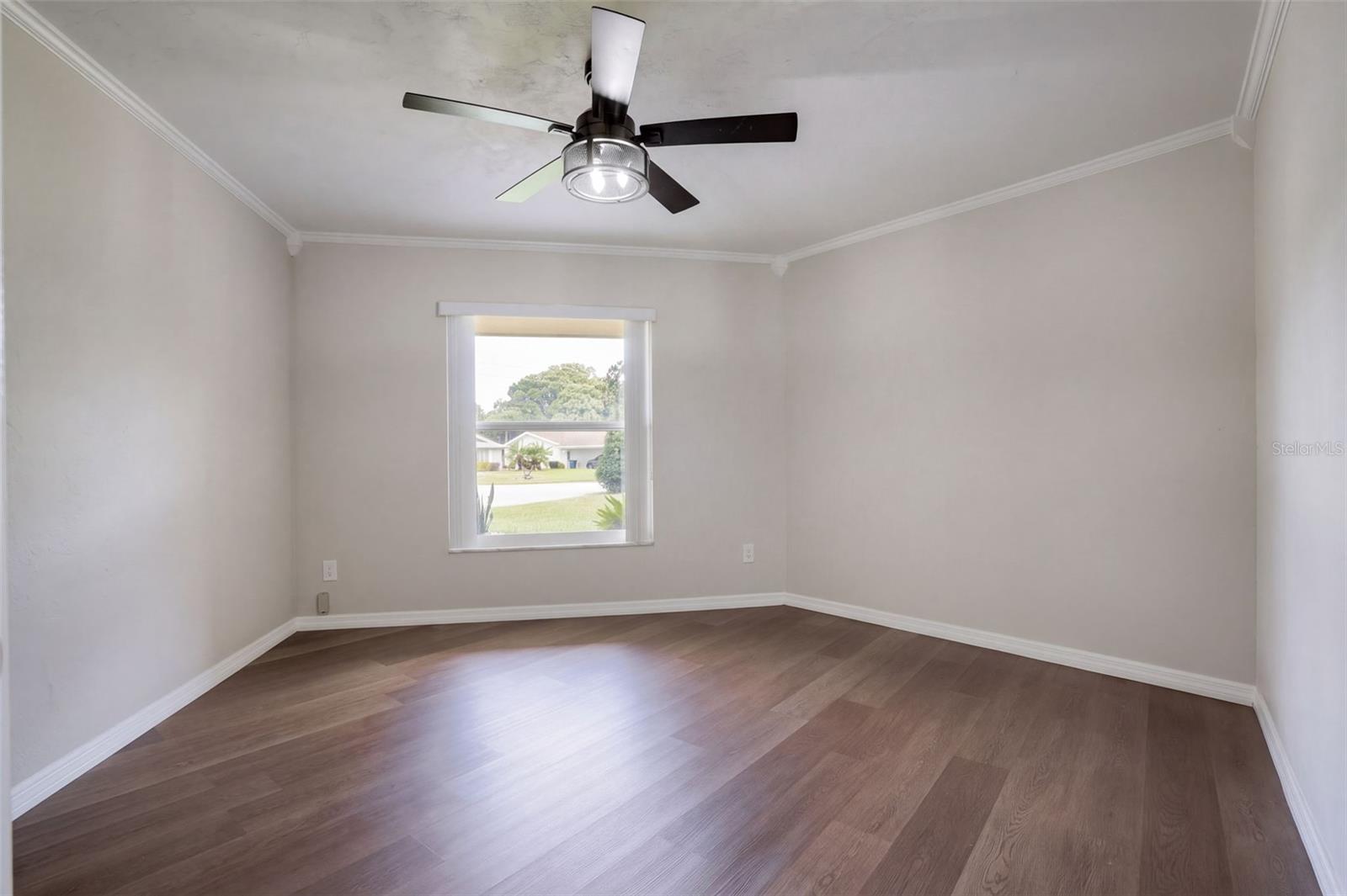 1627 CANAL COURT, Tavares, FL 32778
