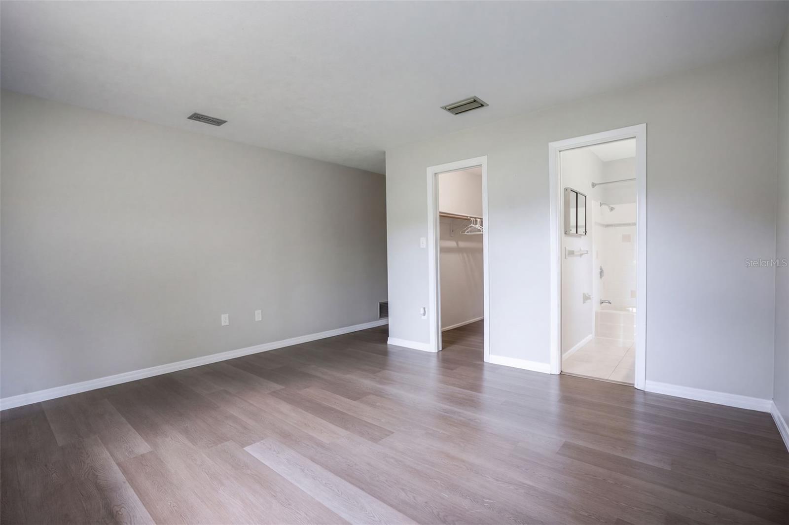 1627 CANAL COURT, Tavares, FL 32778