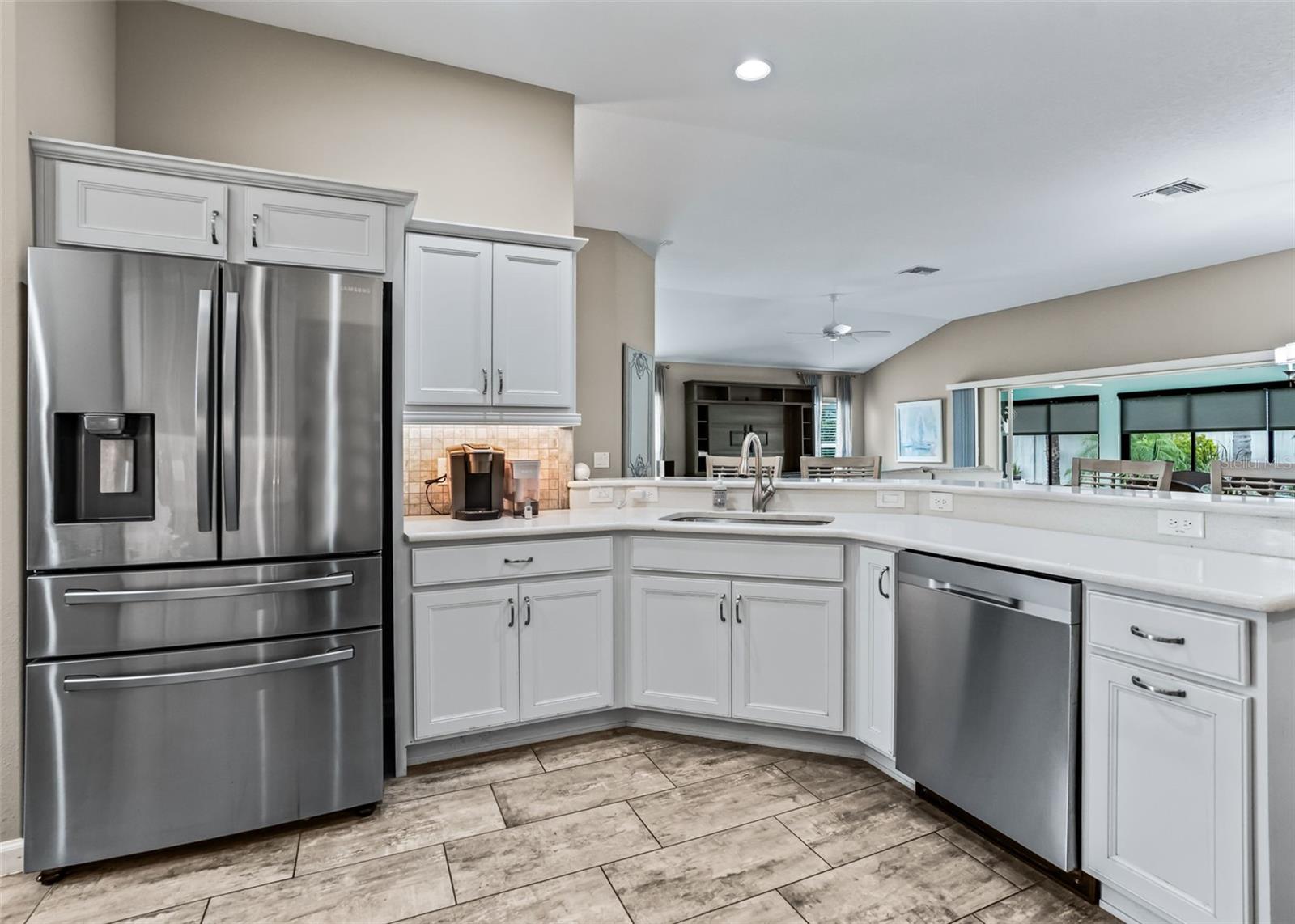 6065 KECKONEN DRIVE, The Villages, FL 32163 6065 KECKONEN DRIVE, The Villages, FL 32163