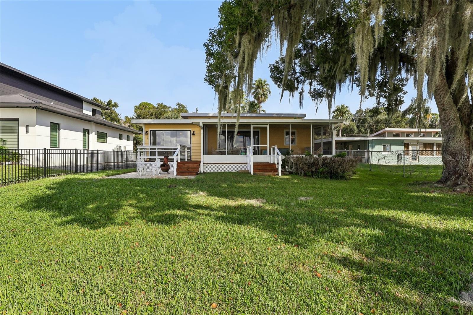 722 LAKE DORA DRIVE, Tavares, FL 32778