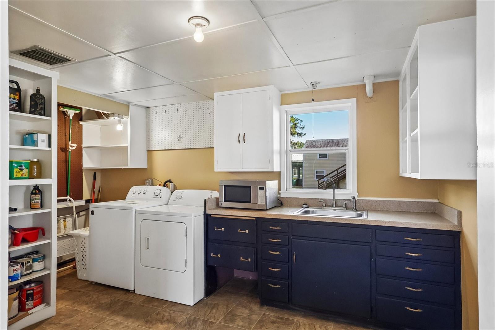 722 LAKE DORA DRIVE, Tavares, FL 32778
