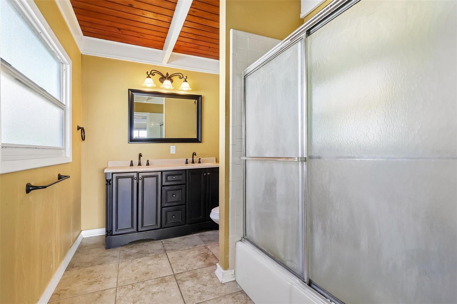 722 LAKE DORA DRIVE, Tavares, FL 32778