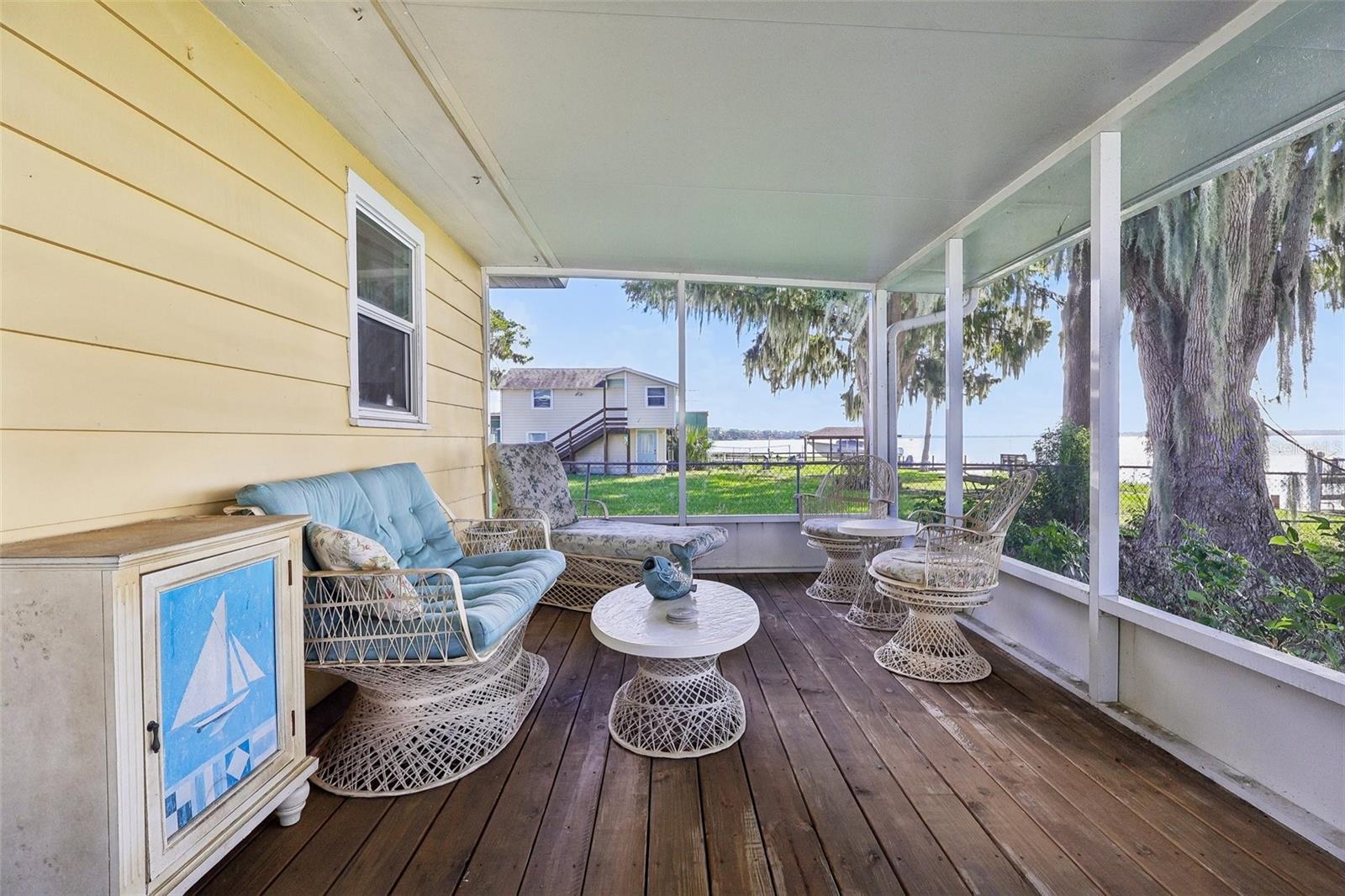 722 LAKE DORA DRIVE, Tavares, FL 32778