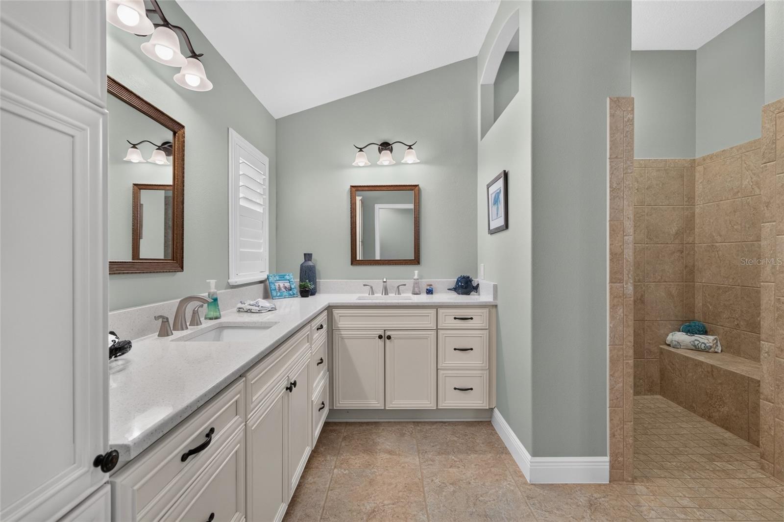 2077 VICKERS PLACE, The Villages, FL 32163