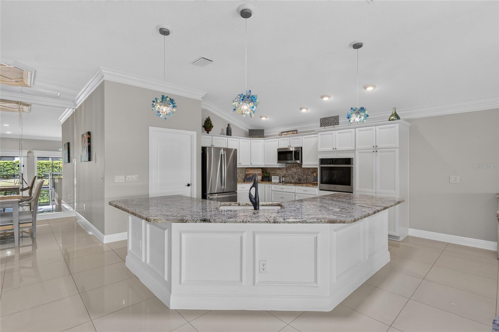 2077 VICKERS PLACE, The Villages, FL 32163