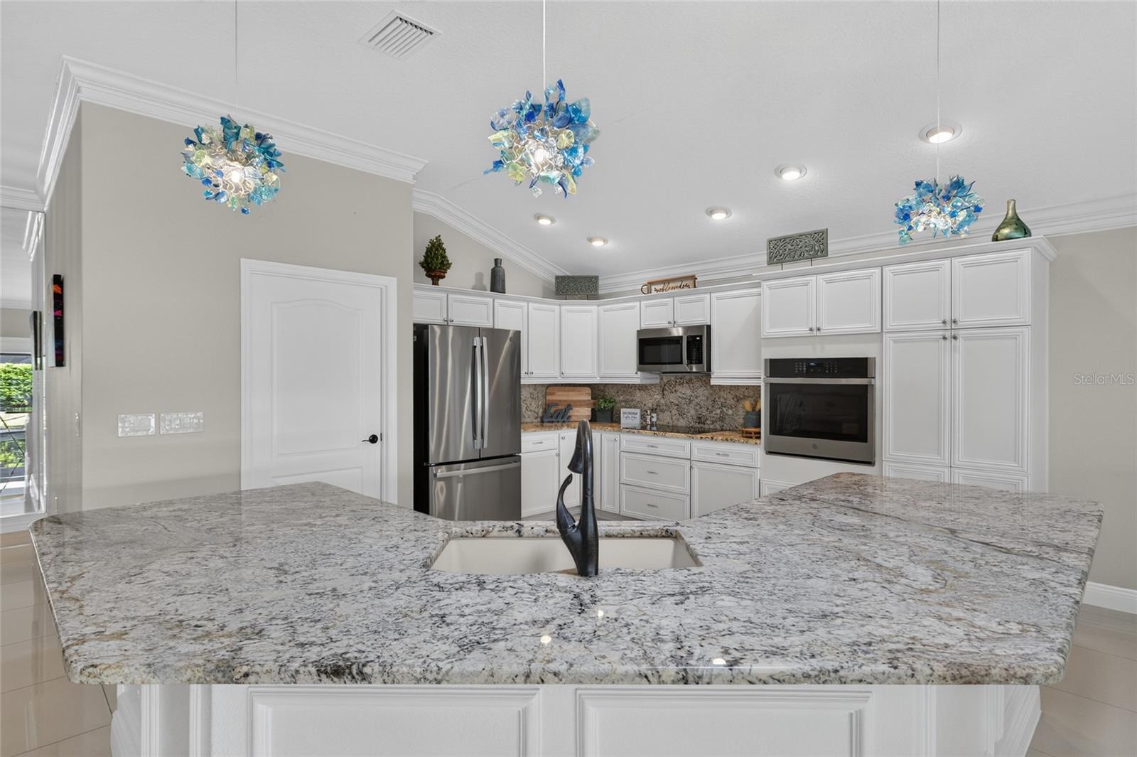 2077 VICKERS PLACE, The Villages, FL 32163