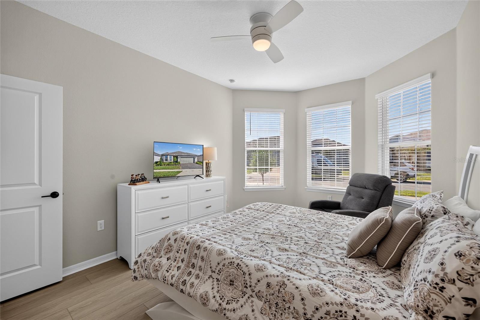 2nd Primary Bedroom - Tri-Split Bedrooms