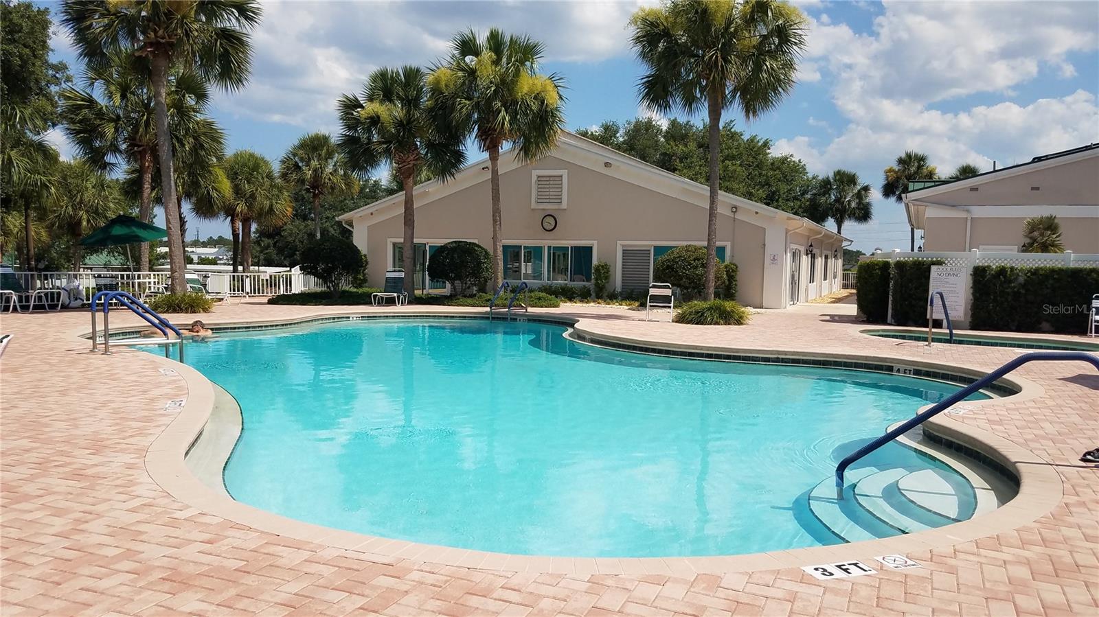 Crest Outdoor pool