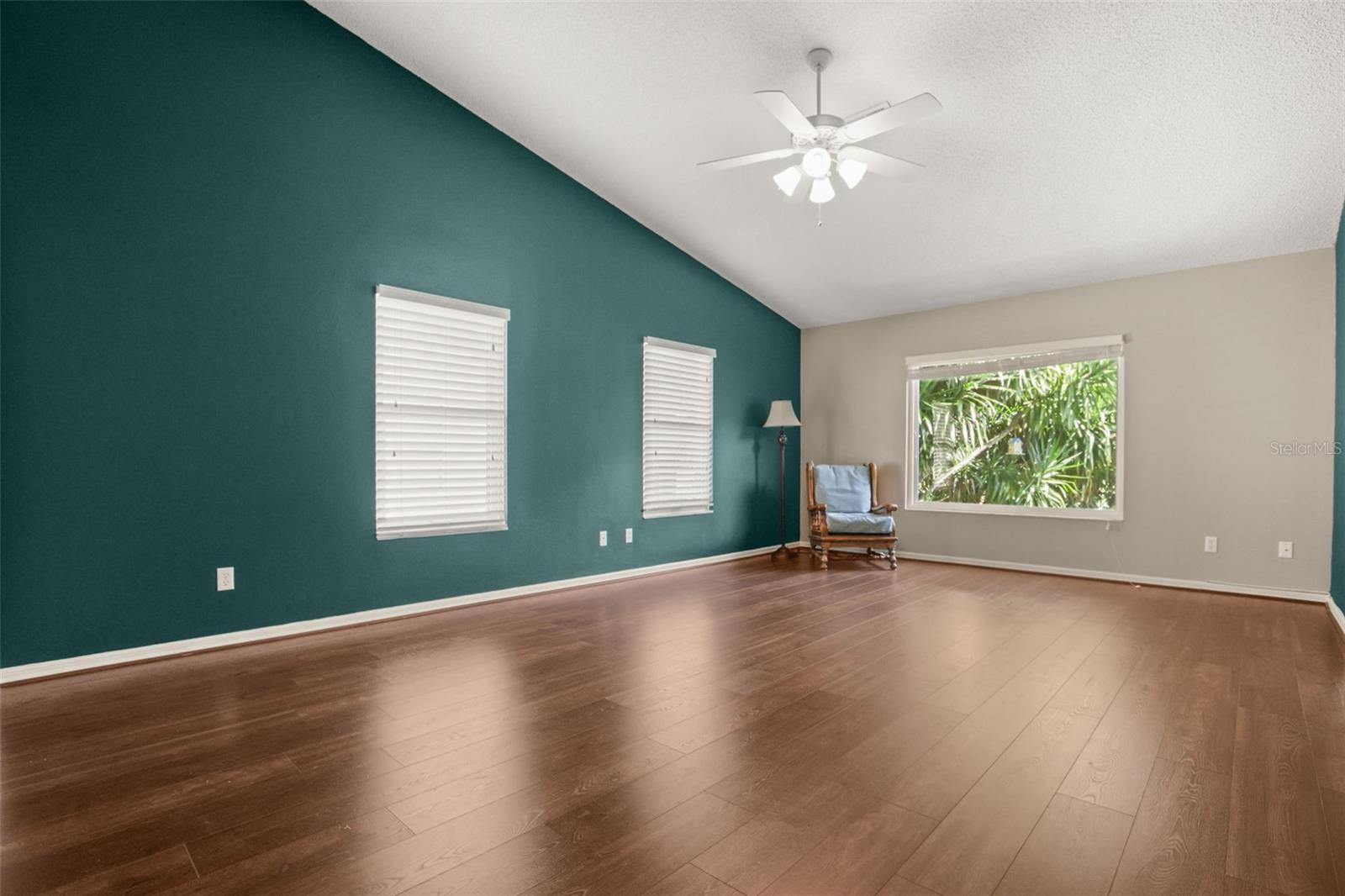 Oversized bedroom-office or bonus room..... the views of the secret garden are amazing!