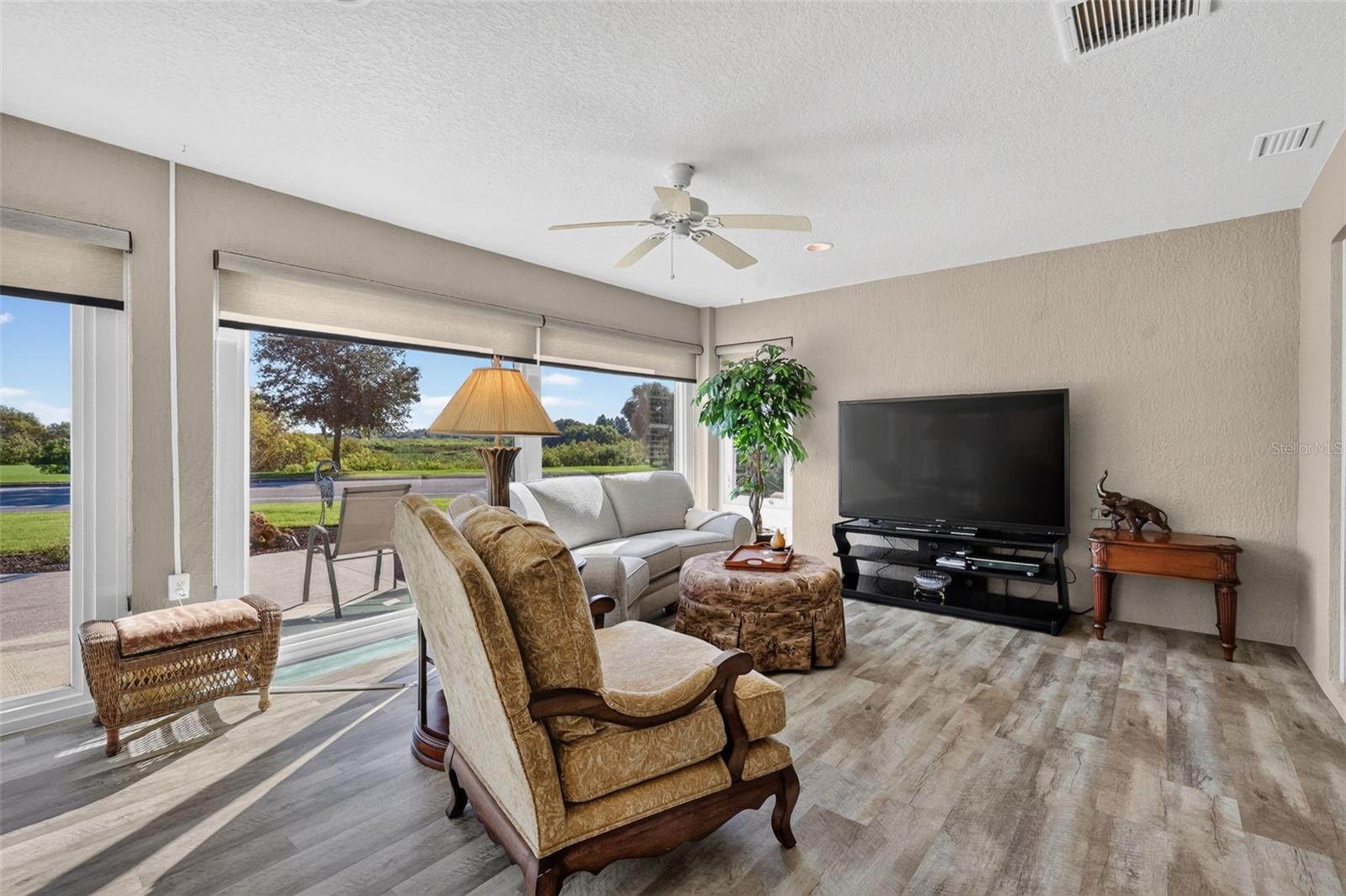 Spacious 408sf Enclosed Lanai with Mini-Split