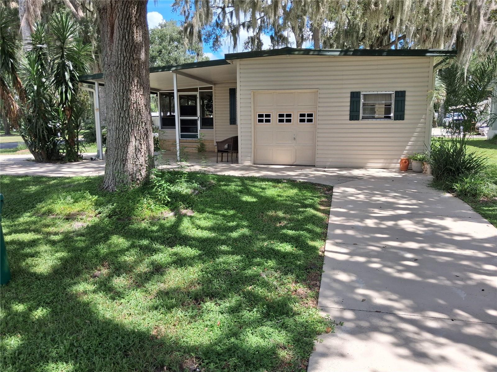 38 N BOBWHITE ROAD, Wildwood, FL 34785