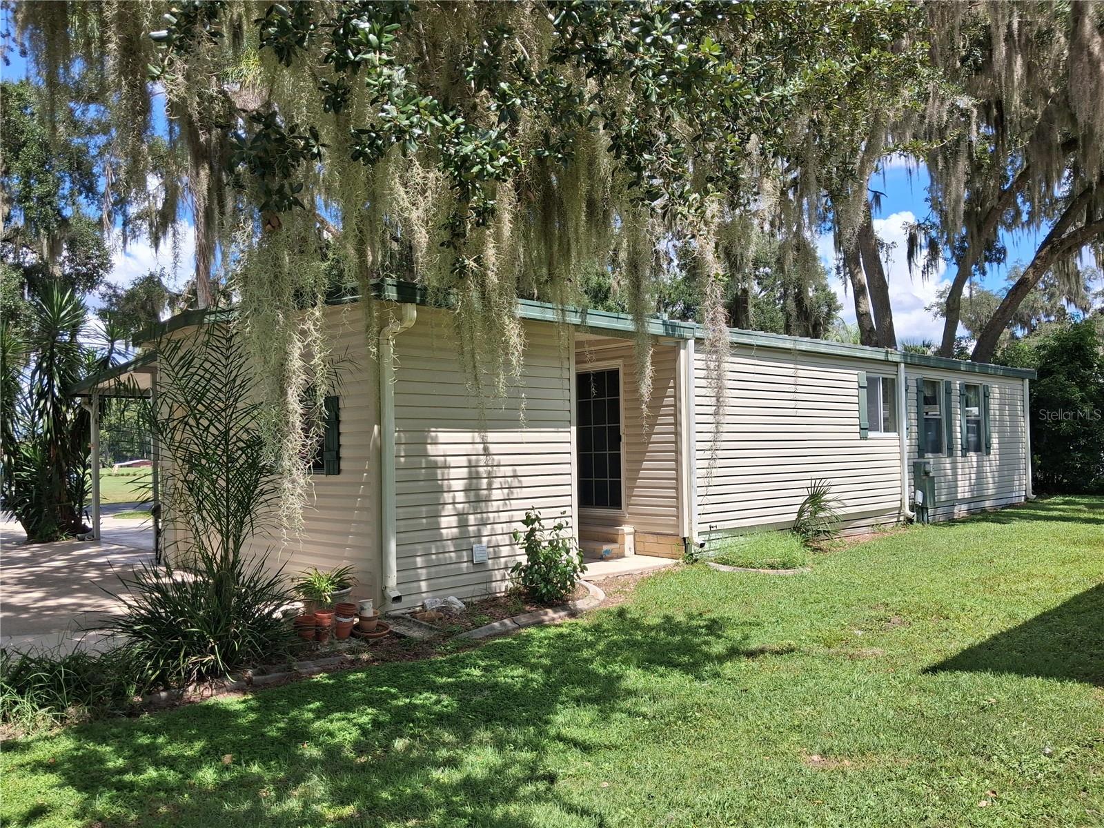 38 N BOBWHITE ROAD, Wildwood, FL 34785