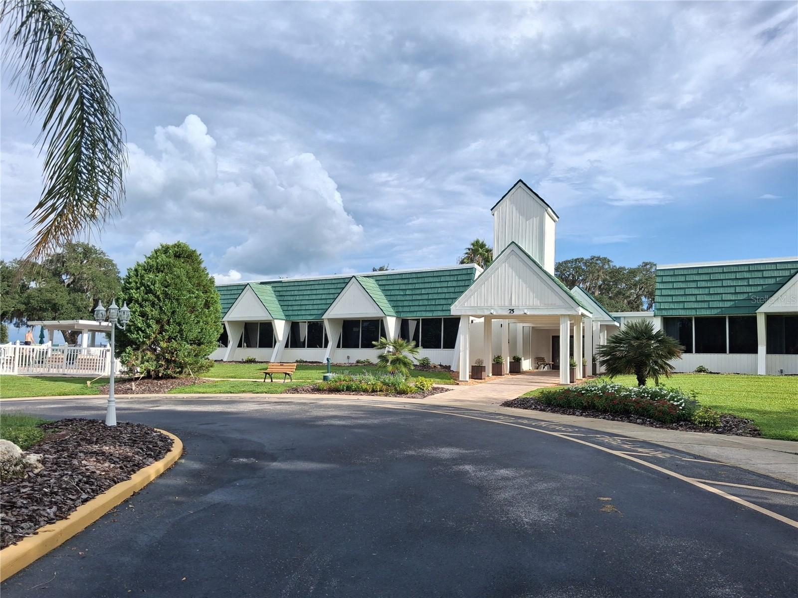 Oaks Restaurant
