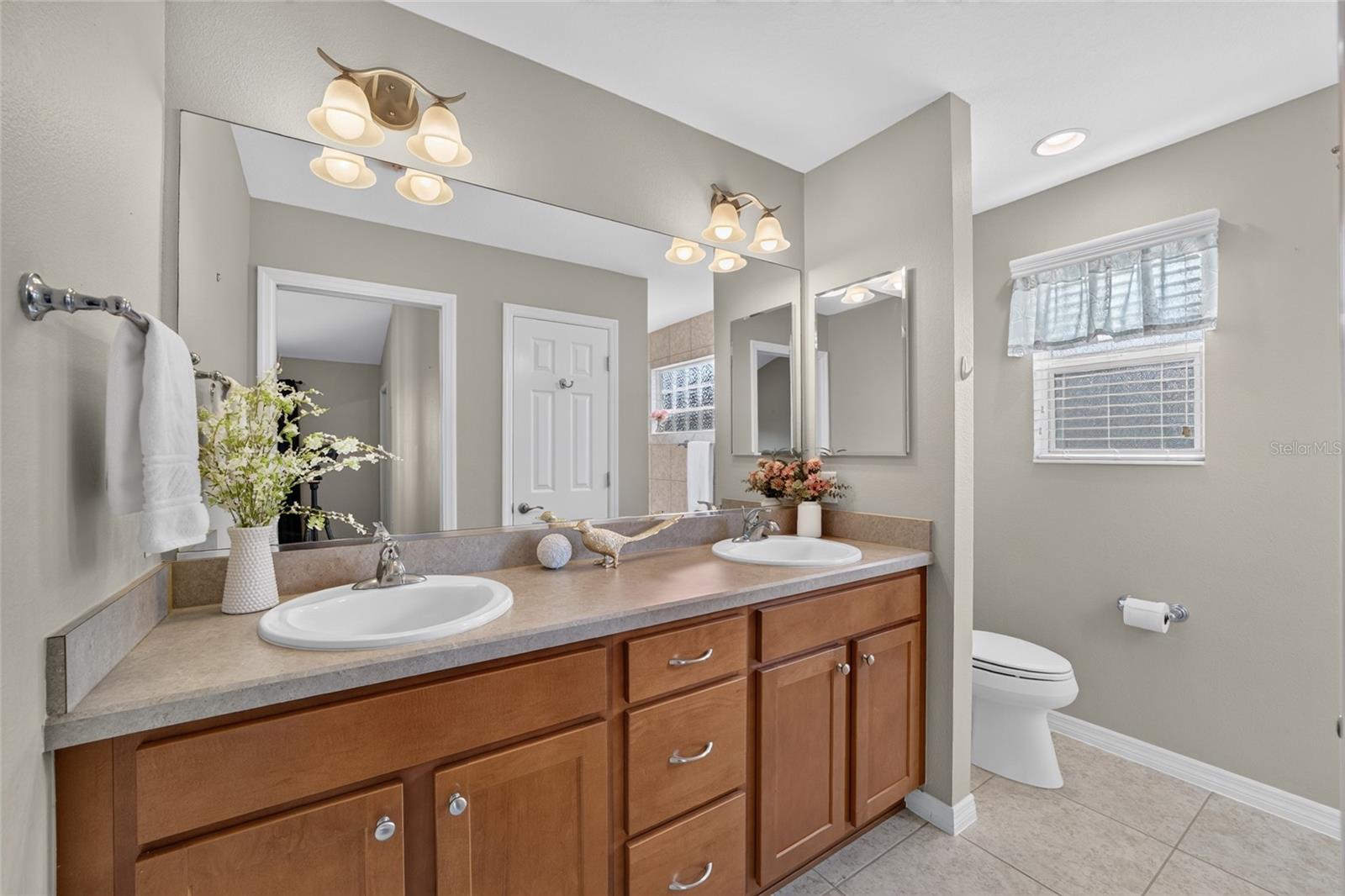 Primary En-suite Bathroom